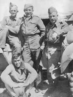Roger Smith with three soldier mates (6133 bytes)